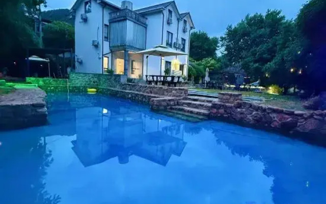 Royi Homestay