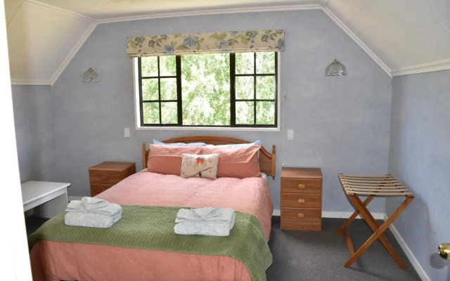 Creel House BB