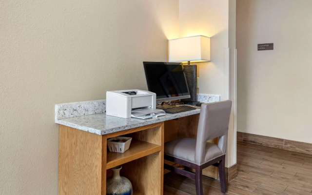 Baymont Inn & Suites