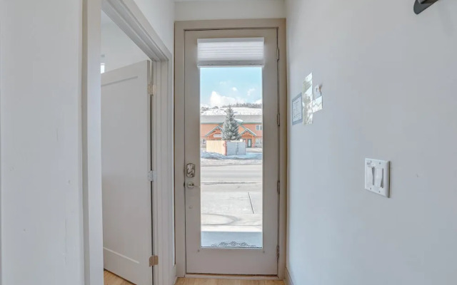 310d 4th Street 2 Bedroom Townhouse