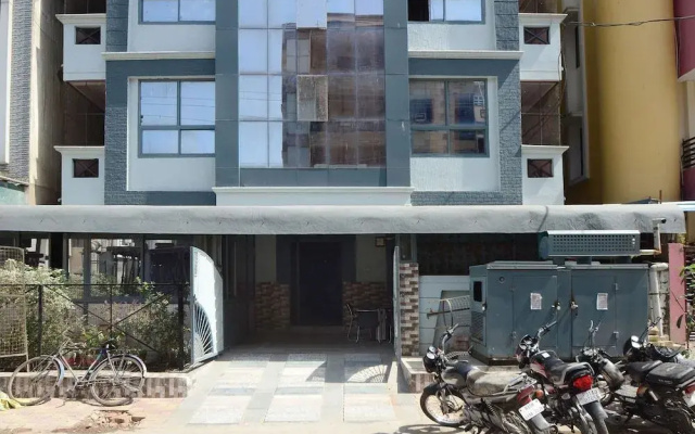 Oyo 28677 Hotel Jeevisha Inn