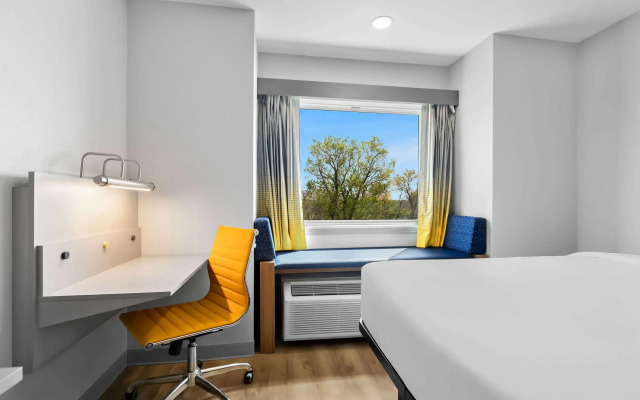 Microtel Inn & Suites by Wyndham Tulsa/Catoosa Route 66
