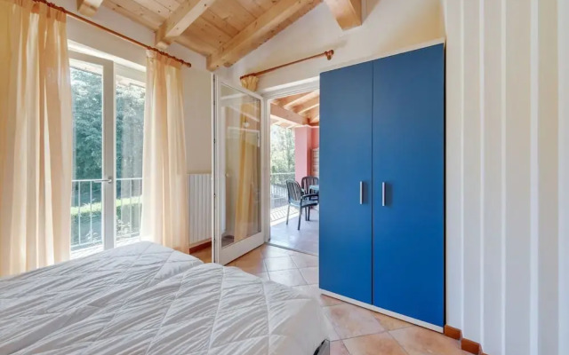 Apartment on Lake Idro With Pool