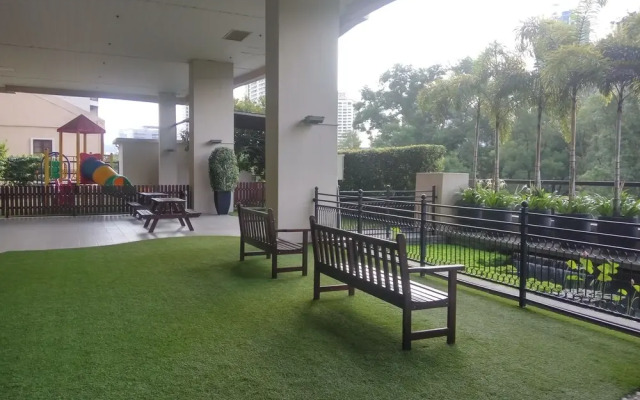 Windsor Tower Serviced Apartment