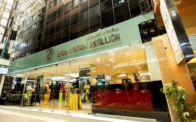 Отель Euro Luxury Pavillion Бангкок вид на фасад