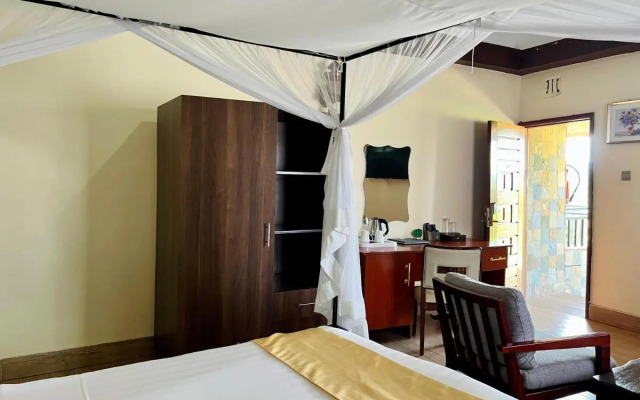 Nokras Riverine Hotel & Spa