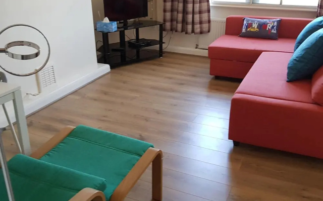 Lovely Holiday Home in Leeds near Roundhay Park