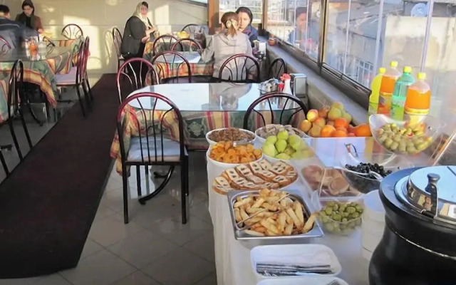 Kabi̇l Hotel