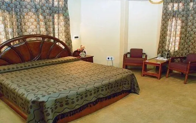 Hotel Aroma Palace