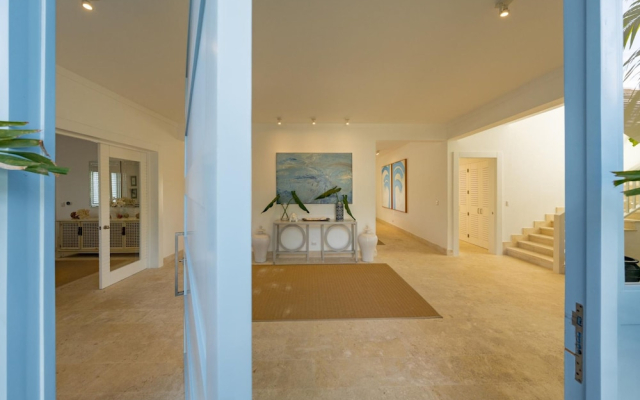 Arrecife 39 - Spacious 5BR Villa Near Beach Golf