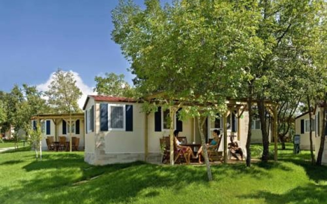 Camping Adria Mobile Homes Lanterna