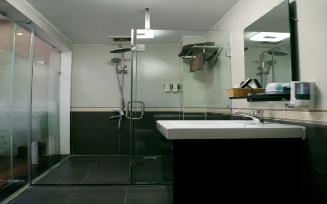 Milan Hotel Hanoi