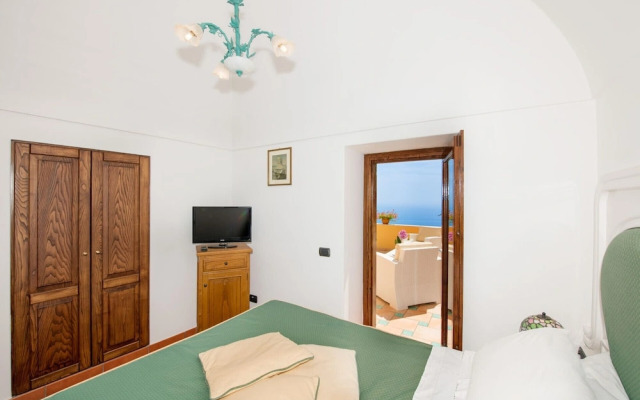 Estate4home - Chiesa Nuova