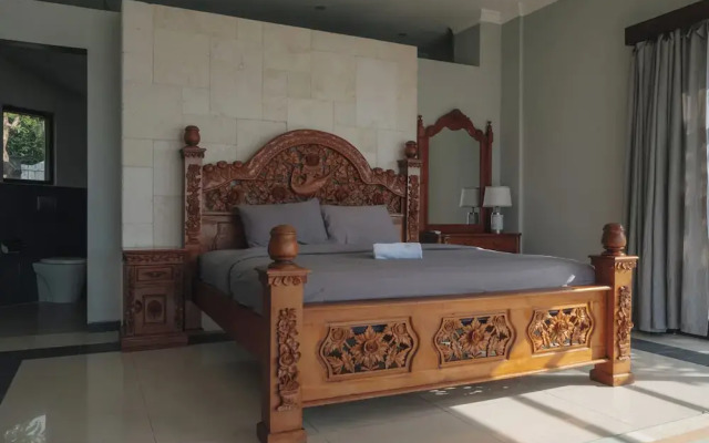 Blue Marlin 6-BR Villa Singaraja Bali