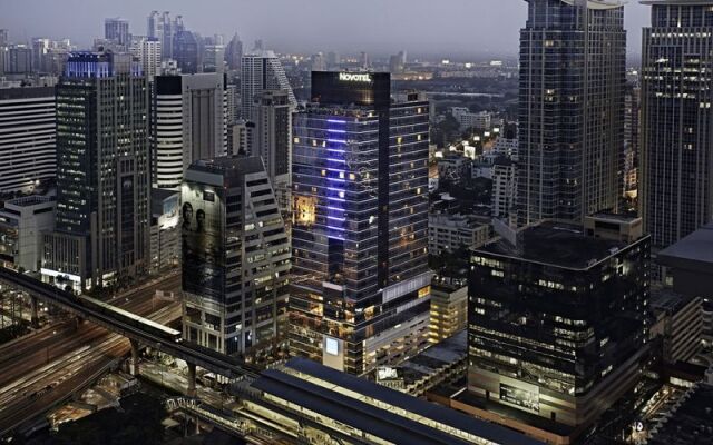 Отель Novotel Bangkok Ploenchit Sukhumvit вид на фасад