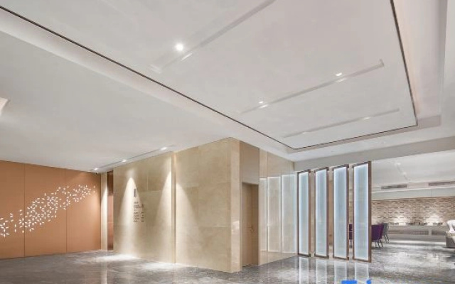 Lavande Hotel (Shenzhen Luohu Baoneng Center Sungang Subway Station Branch)