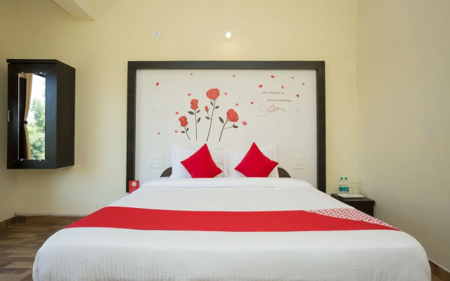 OYO 12936 Hotel Paradise