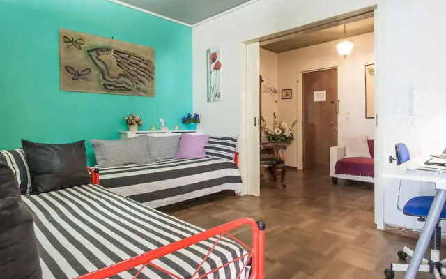 6 persons seaview Athens Riviera
