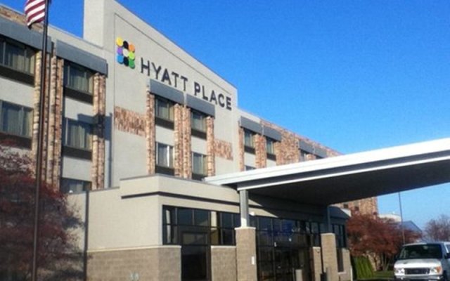 Hyatt Place Milwaukee West in Milwaukee, United States of America from 170$, photos, reviews - zenhotels.com hotel front