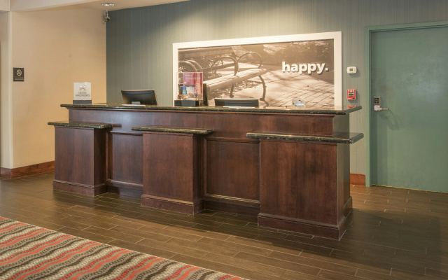 Hampton Inn & Suites Dayton-Airport