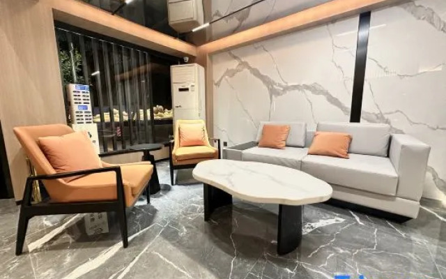 Guangzhou Xianle Select Hotel (Baiyun Avenue Beiyongtai Metro Station)