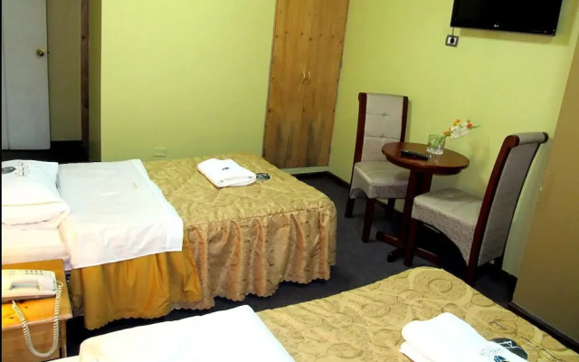 Hotel Grand Cesars