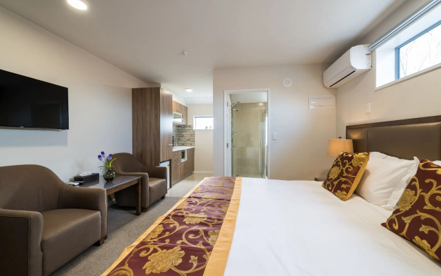 Golden Star Motel