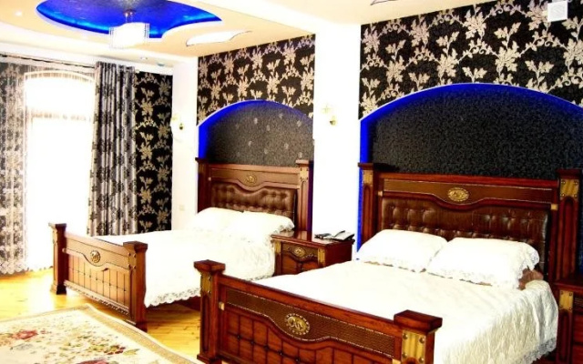Hotel Shokhkand