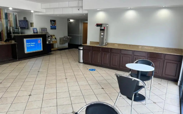 Quality Inn & Suites Biloxi - Ocean Springs