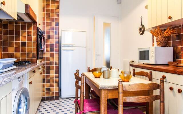 Отель Large Apt 20M Terrace FREE PARKING BEACH