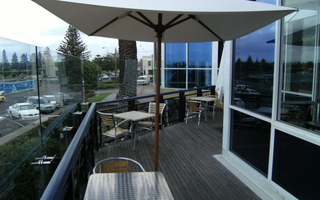 Richmond Henty Hotel