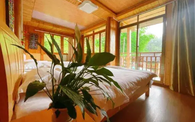 Longji Terrace Binlaiyue Homestay (Jinfoding Cable Car Dian)