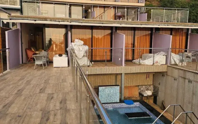 Coco 7 Beach Resort