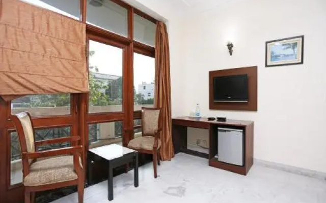OYO 545 the Abode