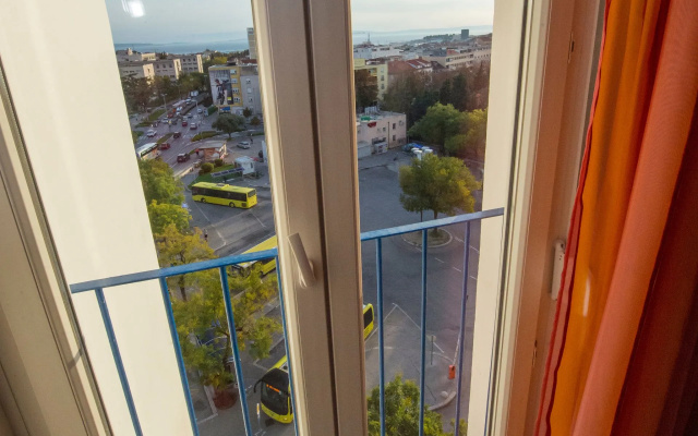 Studio apartment Mar - with view: SA3-Red Split, Riviera Split