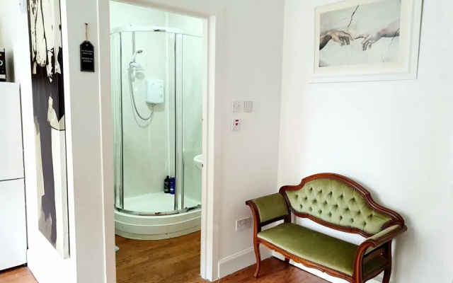 Modern Studio In The Heart Of City