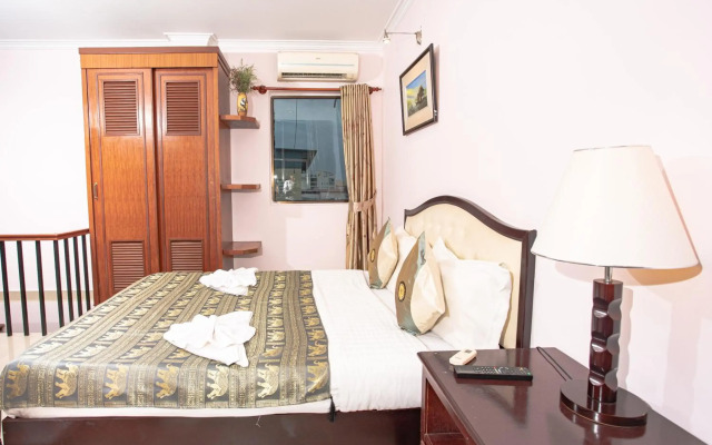 Silver Mounts Hotel