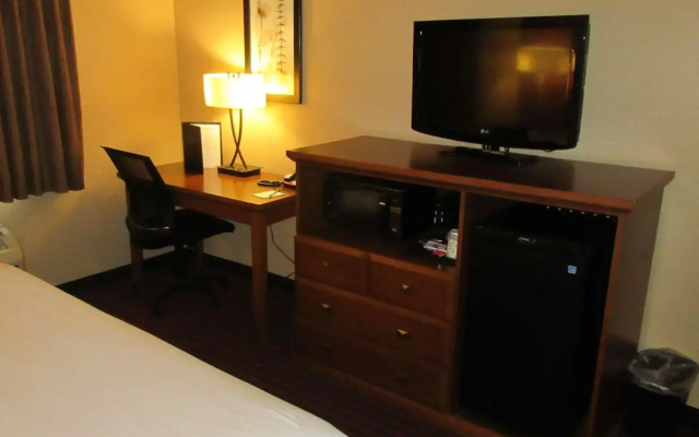 Quality Inn & Suites Stillwater