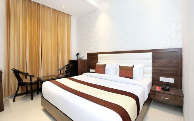 OYO 11680 Hotel Grand Star