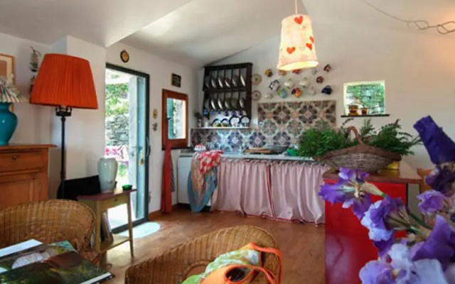 Delle Rose Home
