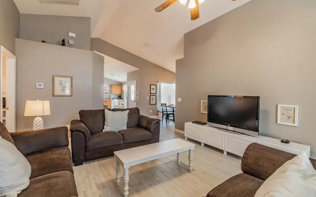 Santee Villa