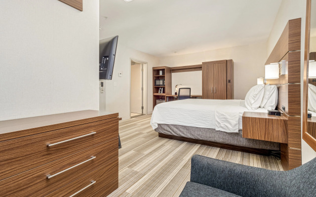 Holiday Inn Express & Suites Medicine Hat Transcanada Hwy 1 by IHG