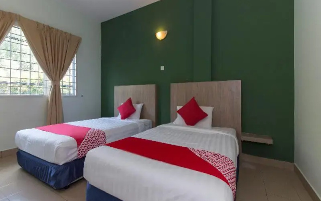 OYO 542 S2 Hotel