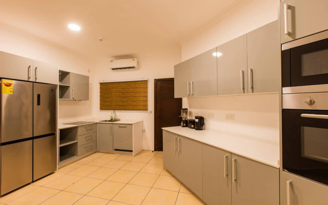 Accra Fine Suites - Holi Flats Airport Residential