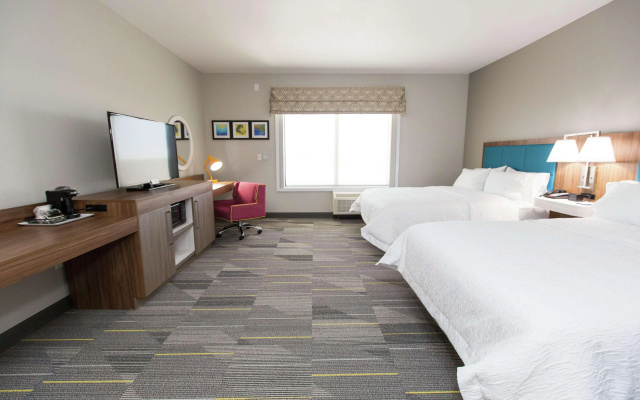 Hampton Inn Mustang
