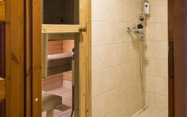 Zone Apartments