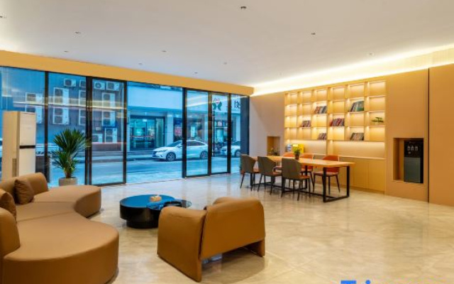 Orange Hotel