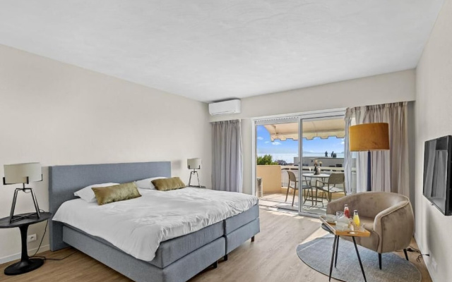 Riviera Beach Hotel