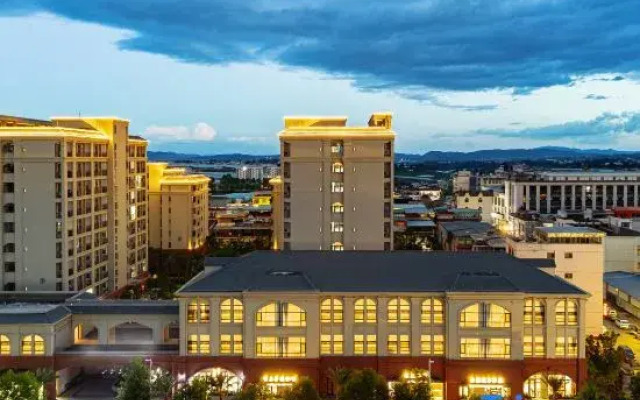MiLe Dongfeng Artistic Inn.