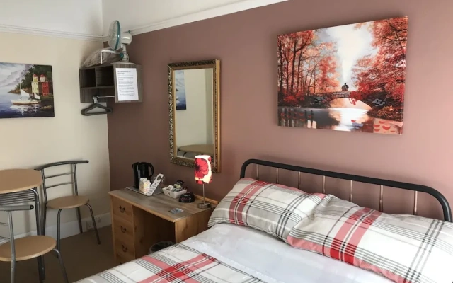 Acorn Lodge